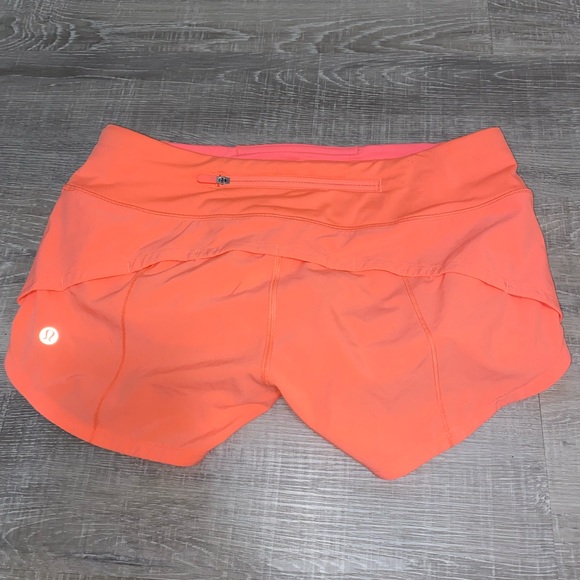 DISCONTINUED lululemon speed up shorts 2.5” - Picture 2 of 5